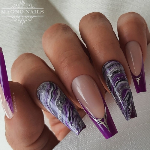 Preview: French Lila Nägel mit Marmor Verzierungen